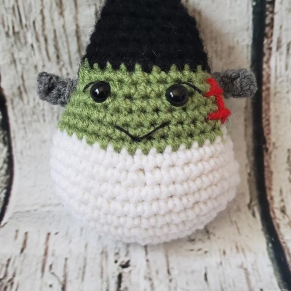 Crochet Frankenstein Candy Corn Decor - Picture 7 of 9